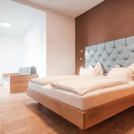 Coburg Aparthotel 2*