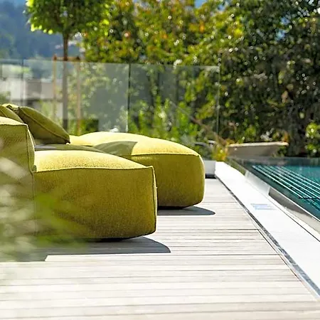 Boutique Coburg Aparthotel 4*